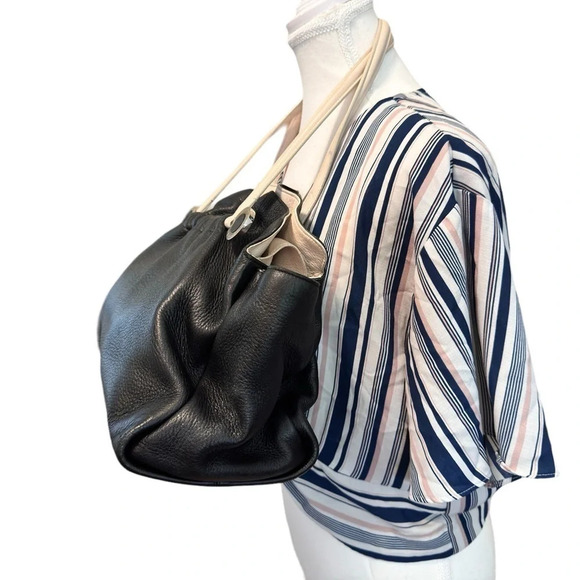 RARE LUX | Bvlgari Calfskin Tote - Picture 2 of 15